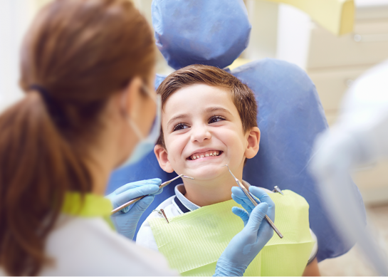 ¿Cuándo llevar a los niños a su primera visita al dentista?